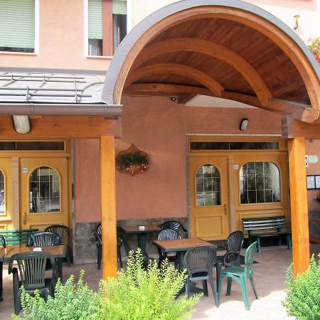 Green Base Hotel B&B Male Bagian luar foto