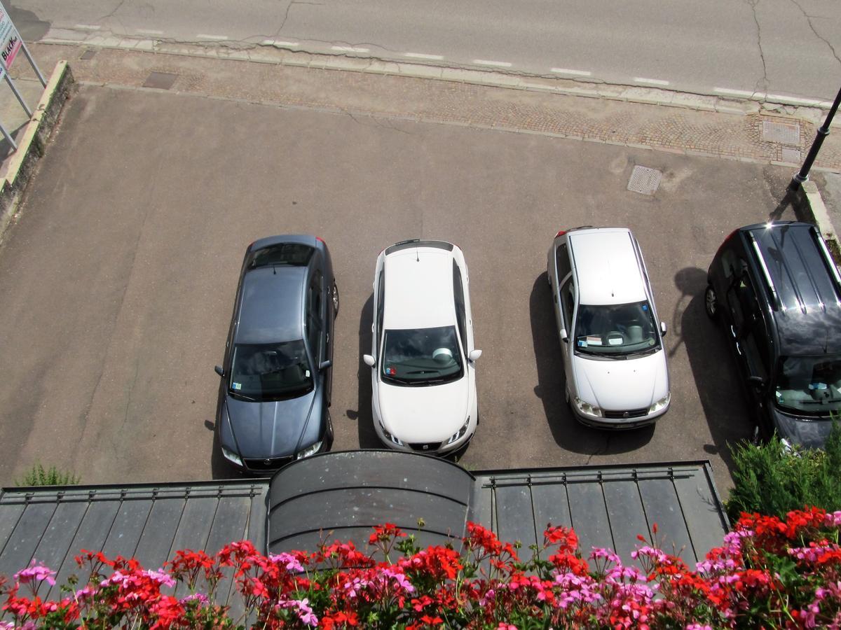 Green Base Hotel B&B Male Bagian luar foto
